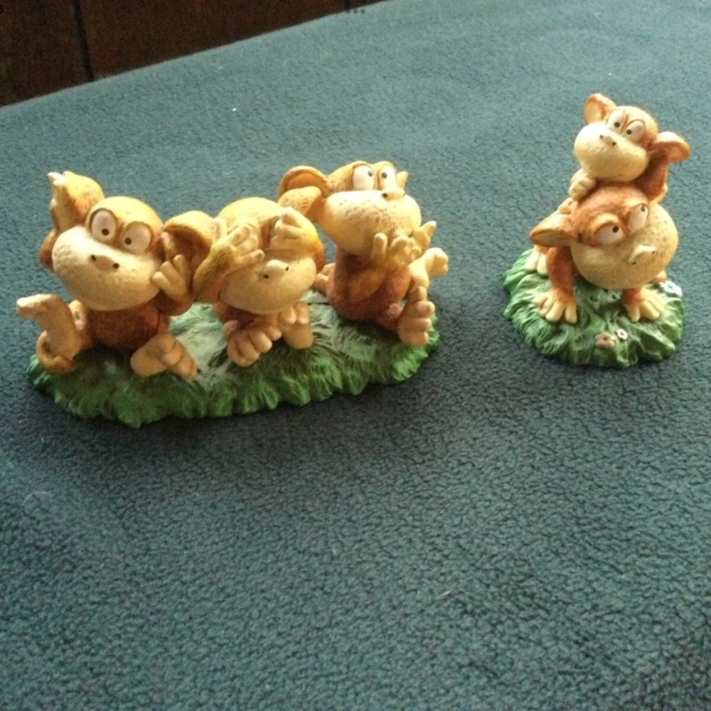 Two Pieces of Russ Berrie Monkey Business